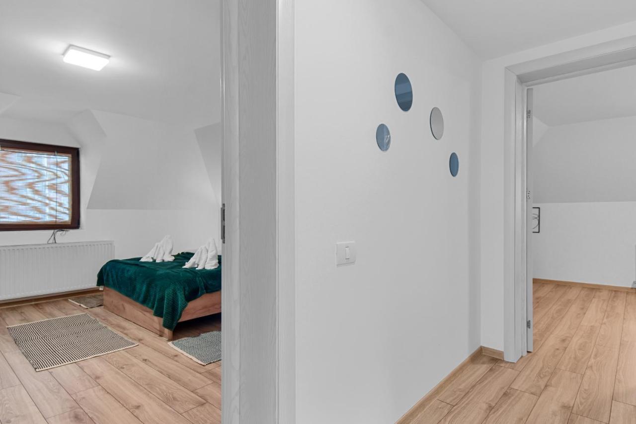 Two Bedrooms Hytta Apartment سِنايا المظهر الخارجي الصورة